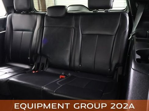 Used 2020 Ford Expedition XLT w/ Equipment Group 202A AWD/4WD image 17