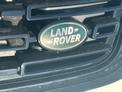 Used 2025 Land Rover Range Rover Velar Dynamic SE image 17