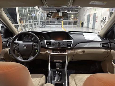Used 2014 Honda Accord LX image 29