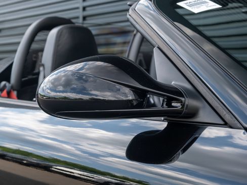 Used 2011 Porsche Boxster Spyder RWD image 17