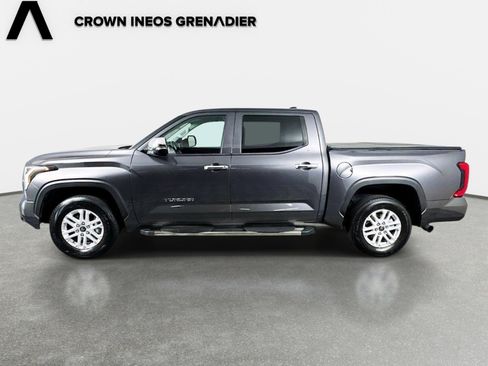 Used 2022 Toyota Tundra SR5 w/ Convenience Package RWD image 9