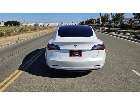 Used 2018 Tesla Model 3 Long Range image 6