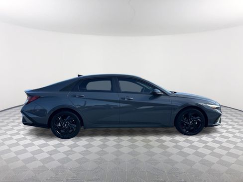 Used 2026 Hyundai Elantra Sport FWD image 4