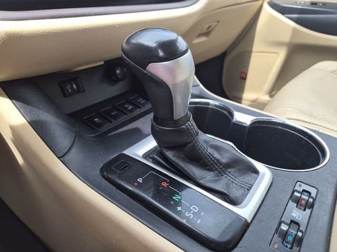 Used 2015 Toyota Highlander Limited AWD/4WD image 33