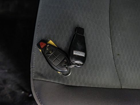 Used 2017 RAM 2500 Tradesman w/ Chrome Appearance Group image 65