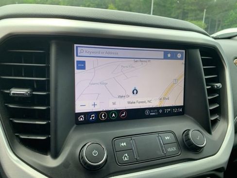 Used 2022 GMC Acadia SLE image 40