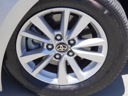 Used 2026 Toyota Camry LE FWD image 12