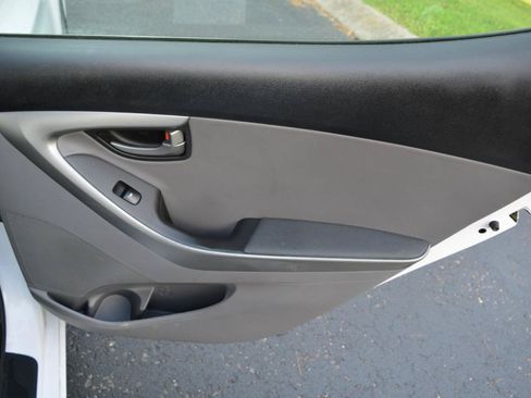 Used 2015 Hyundai Elantra Sport FWD image 15