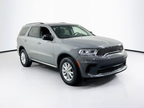 Used 2023 Dodge Durango SXT Launch Edition AWD/4WD image 3