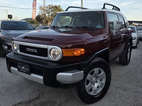 Used 2008 Toyota FJ Cruiser 4WD image 2