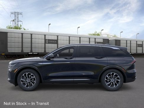New 2026 Lincoln Nautilus Premier AWD/4WD image 3