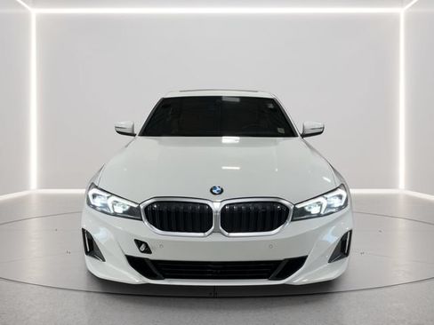 Used 2023 BMW 330i xDrive Sedan w/ Convenience Package AWD/4WD image 9