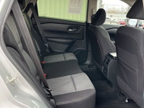 Used 2024 Nissan Rogue SV AWD/4WD image 31