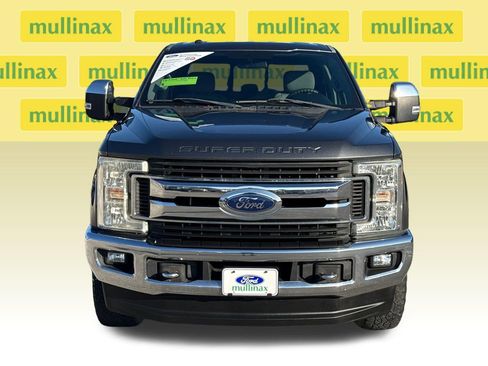 Used 2017 Ford F250 XLT w/ XLT Premium Package image 11