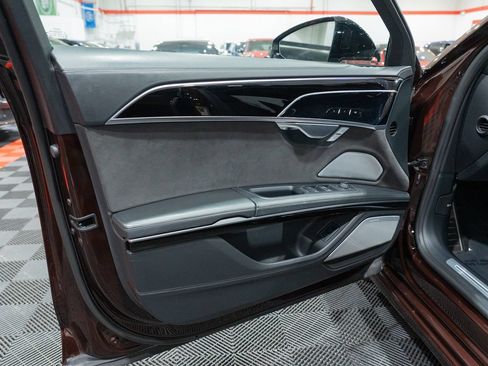 Used 2020 Audi S8 L AWD/4WD image 16