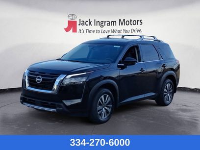 New 2025 Nissan Pathfinder SL