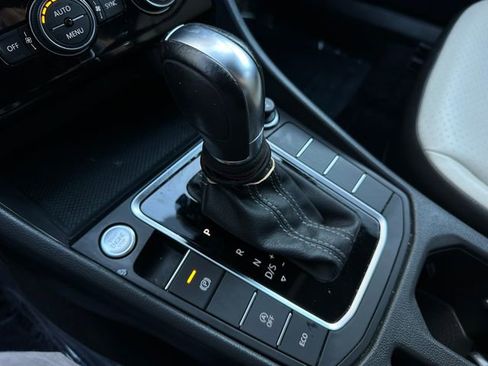 Used 2019 Volkswagen Jetta R-Line image 28