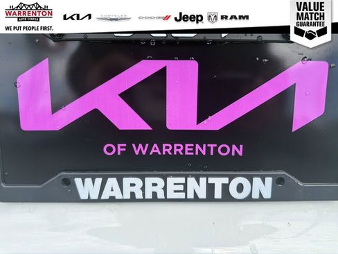 Used 2023 Jeep Renegade Trailhawk AWD/4WD image 9