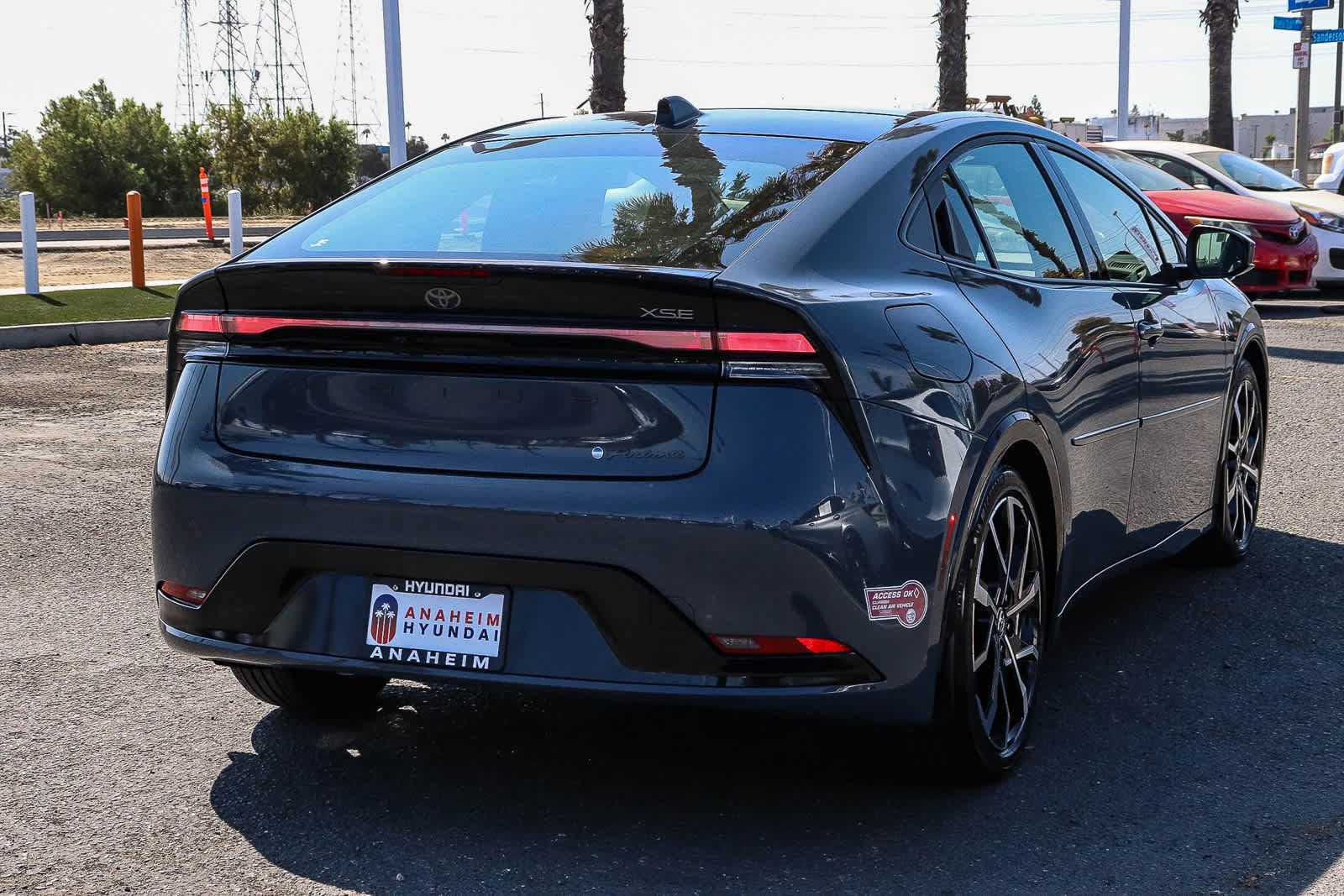 Used 2024 Toyota Prius Prime FWD image 7