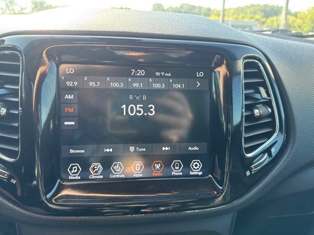 Used 2019 Jeep Compass Limited AWD/4WD image 16