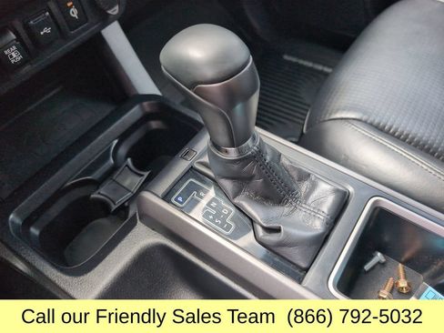 Certified 2020 Toyota Tacoma TRD Off-Road w/ TRD Premium Off Road Package AWD/4WD image 25