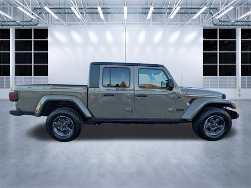 Used 2020 Jeep Gladiator Sport w/ Quick Order Package 24S image 3
