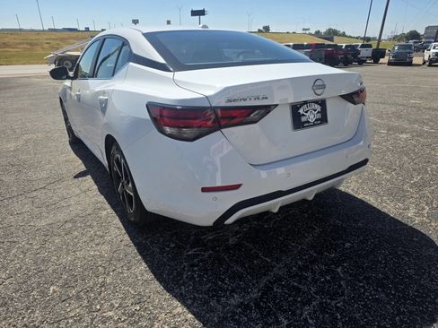 Used 2024 Nissan Sentra SV FWD image 5