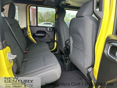 Used 2024 Jeep Wrangler Unlimited Sport AWD/4WD image 14