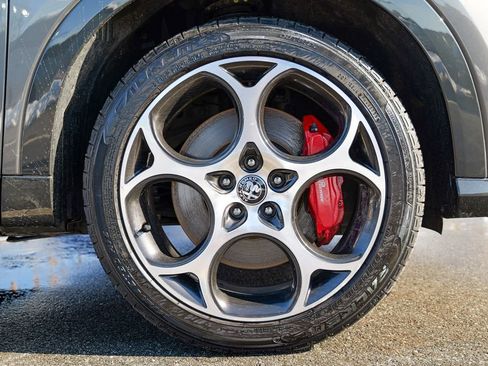 Used 2024 Alfa Romeo Tonale Veloce w/ Active Assist Package image 10