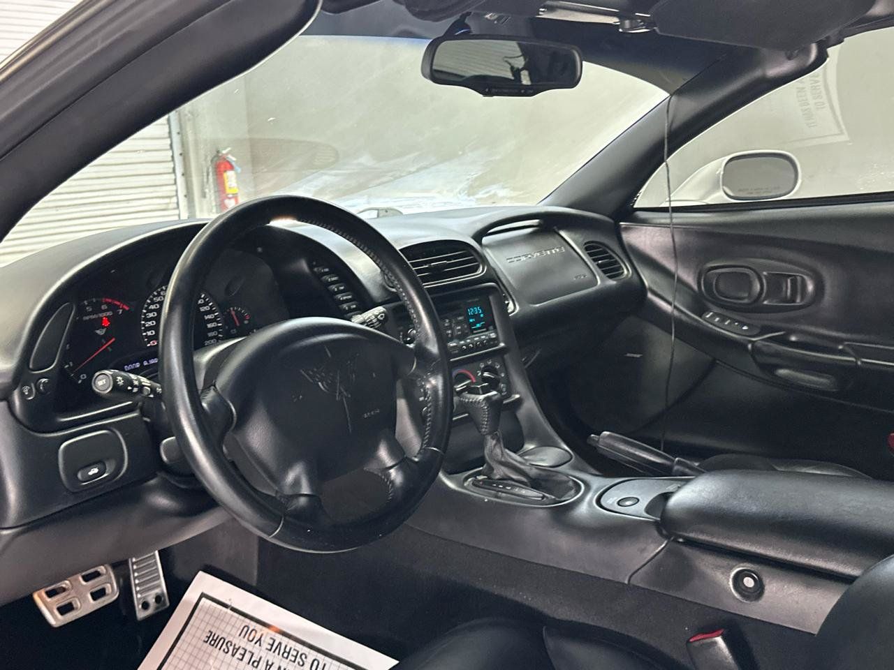 Used 2002 Chevrolet Corvette Coupe RWD image 13