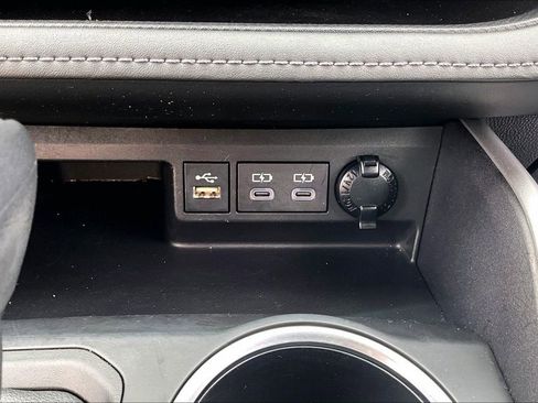 Used 2023 Toyota Highlander L image 15