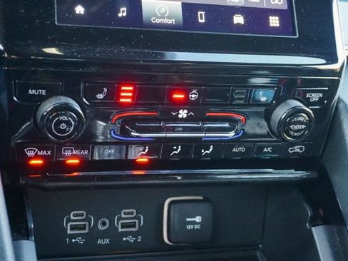 Used 2023 Jeep Grand Cherokee Altitude image 18