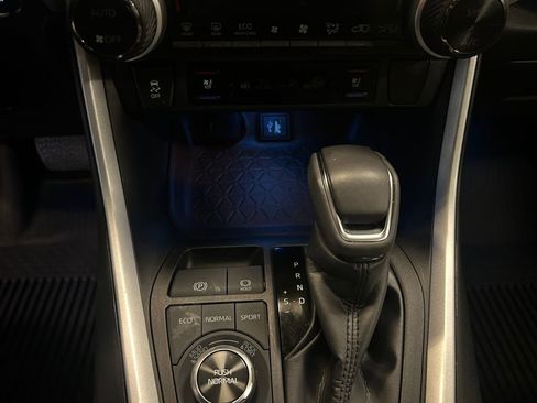 Used 2023 Toyota RAV4 Limited image 11