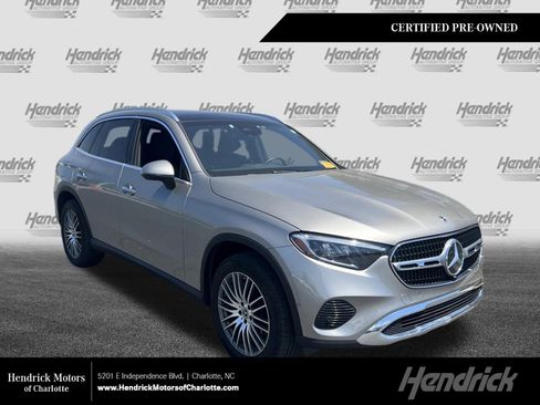 Used 2024 Mercedes-Benz GLC 300 4MATIC image 1
