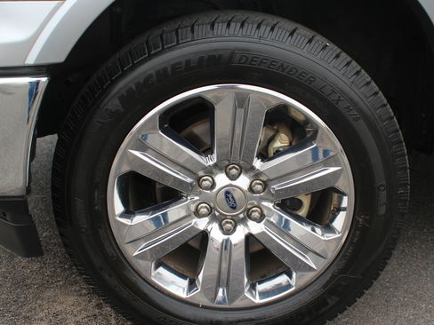 Used 2020 Ford F150 Lariat image 19