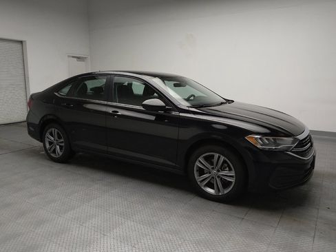 Used 2024 Volkswagen Jetta SE image 11