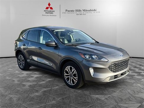 Used 2022 Ford Escape SEL image 3