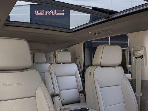 New 2026 GMC Yukon Denali w/ Denali Reserve Package AWD/4WD image 25