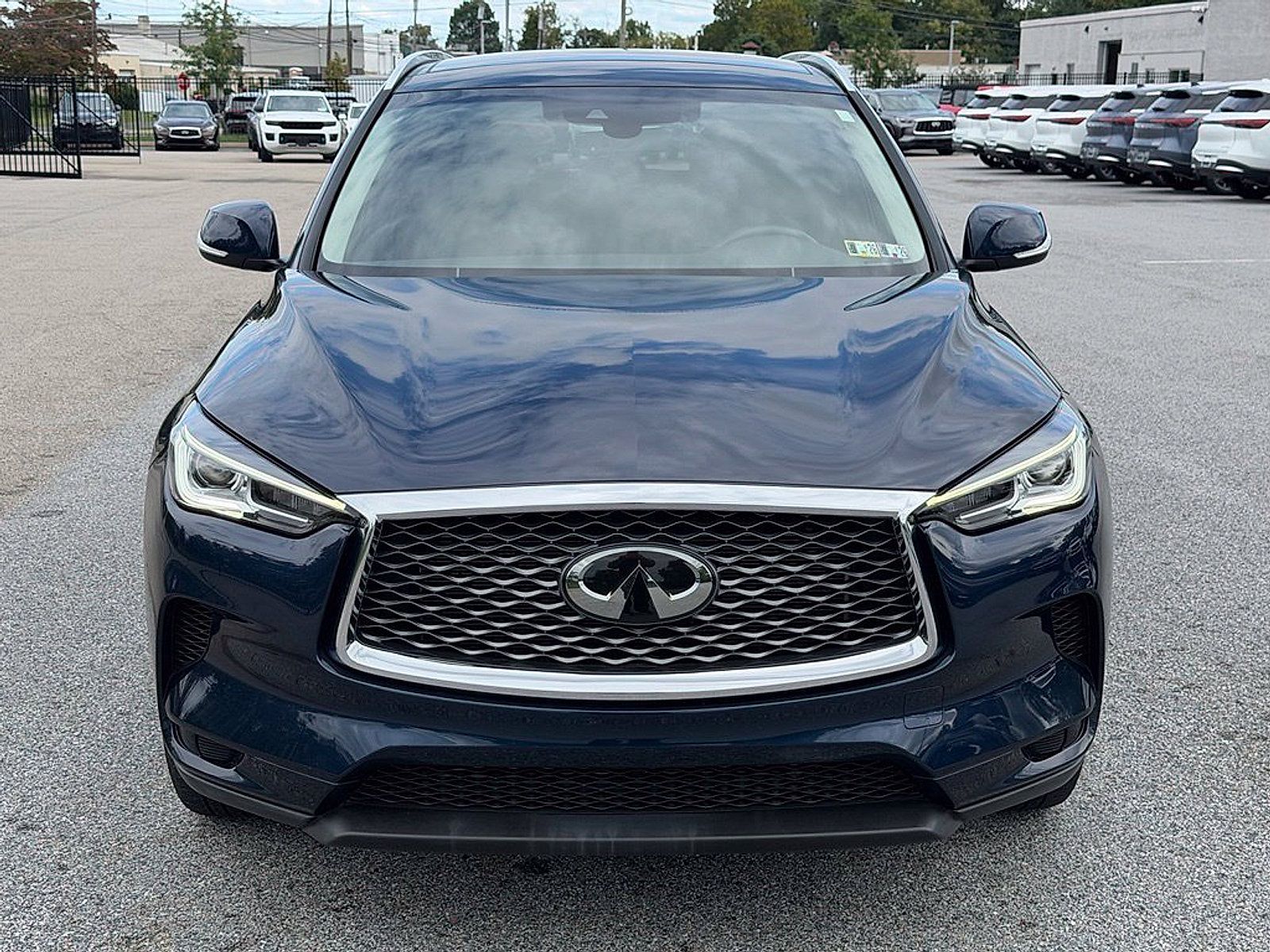 Used 2023 INFINITI QX50 Luxe AWD/4WD image 2