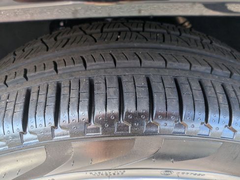 Certified 2024 Jeep Wagoneer Series III w/ Premium Group I image 10