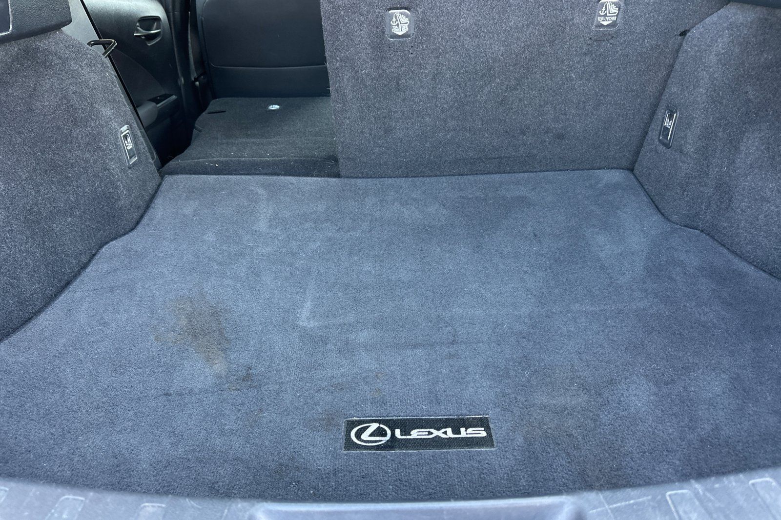 Used 2019 Lexus UX 200 w/ Premium Package FWD image 16