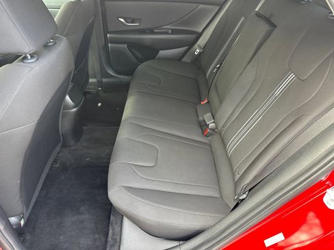 Used 2021 Hyundai Elantra SEL w/ Convenience + Premium Package FWD image 18