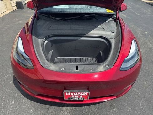 Used 2024 Tesla Model Y 2WD image 25