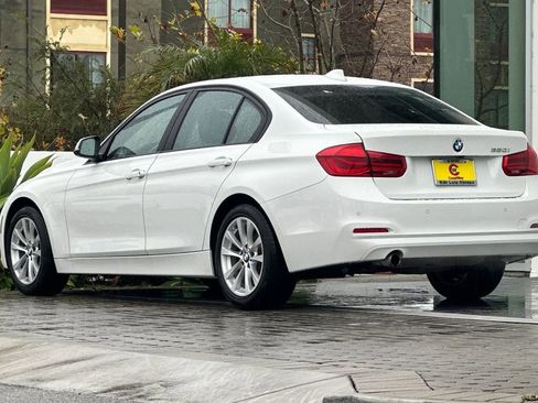 Used 2017 BMW 320i Sedan image 5