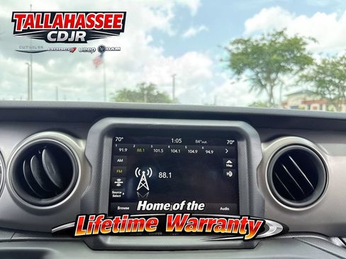 Used 2021 Jeep Gladiator Sport AWD/4WD image 24