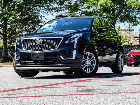 Used 2022 Cadillac XT5 Premium Luxury AWD/4WD image 2