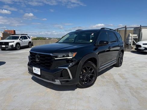 Certified 2025 Honda Pilot Elite image 1