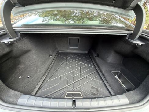 Certified 2024 BMW 760i xDrive w/ Executive Package image 17