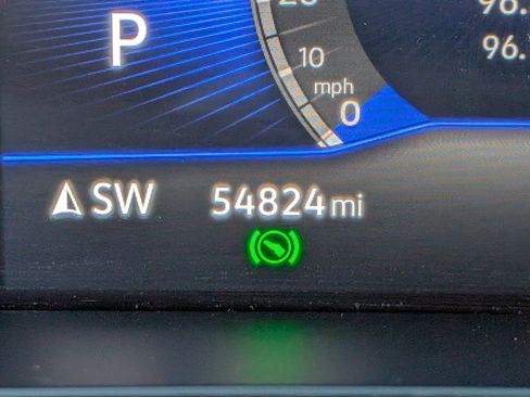 Used 2023 Volkswagen Taos SE w/ Panoramic Sunroof Package image 25