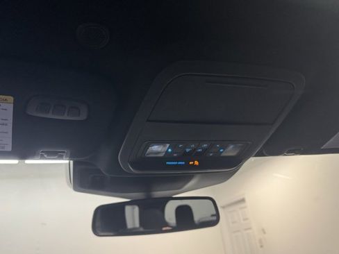 Used 2020 Ford Explorer ST image 28